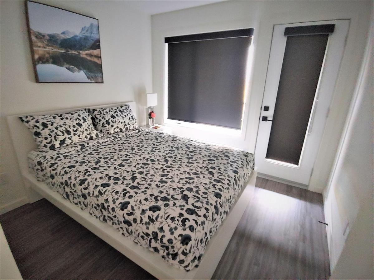 Serene 2 Bedroom Condo With Balcony And Lakeview Winnipeg Eksteriør billede
